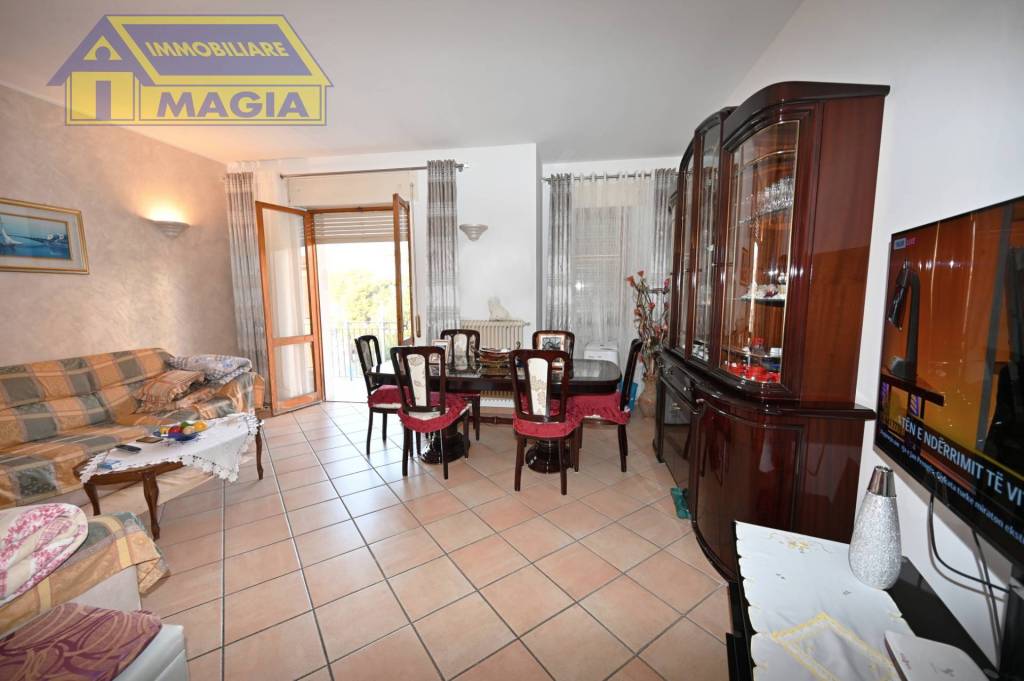 appartamento in vendita a Spinetoli in zona Pagliare