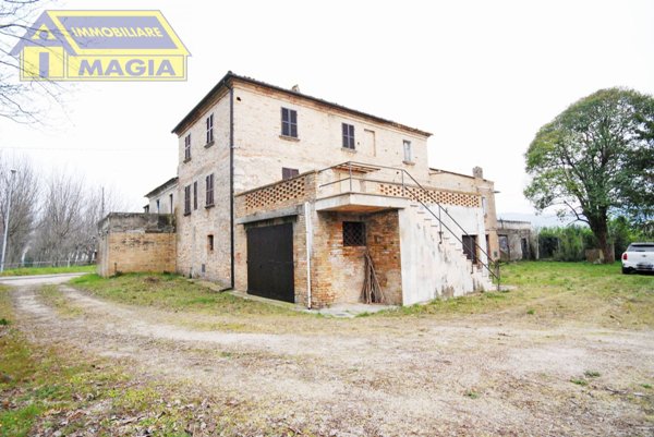 casale in vendita a Spinetoli in zona Pagliare