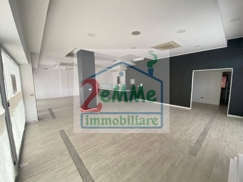 negozio in vendita a Spinetoli in zona Pagliare