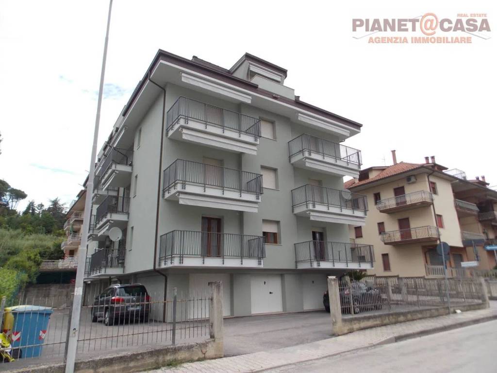 appartamento in vendita a Spinetoli in zona Pagliare