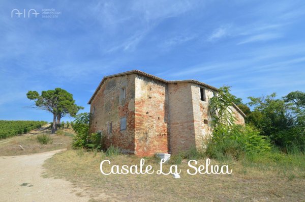 casale in vendita a Spinetoli