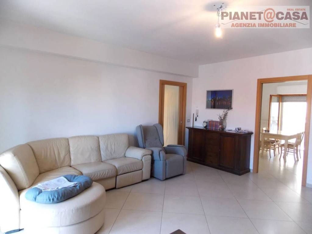 appartamento in vendita a Spinetoli in zona Pagliare