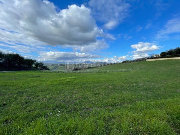 terreno edificabile in vendita a Spinetoli