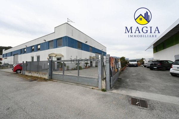 capannone in vendita a Spinetoli