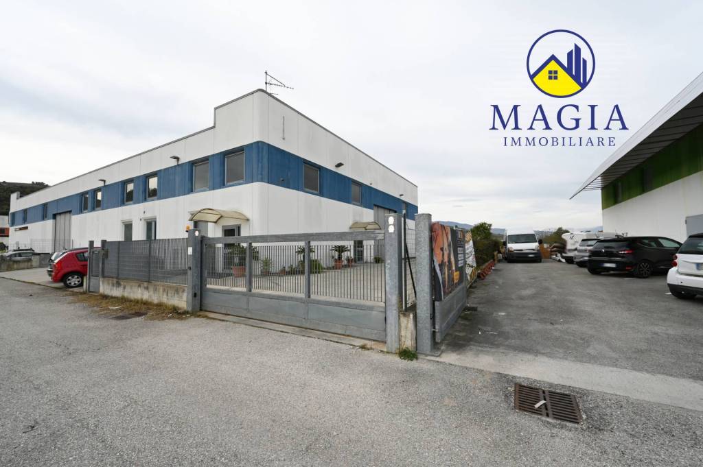 locale commerciale in vendita a Spinetoli