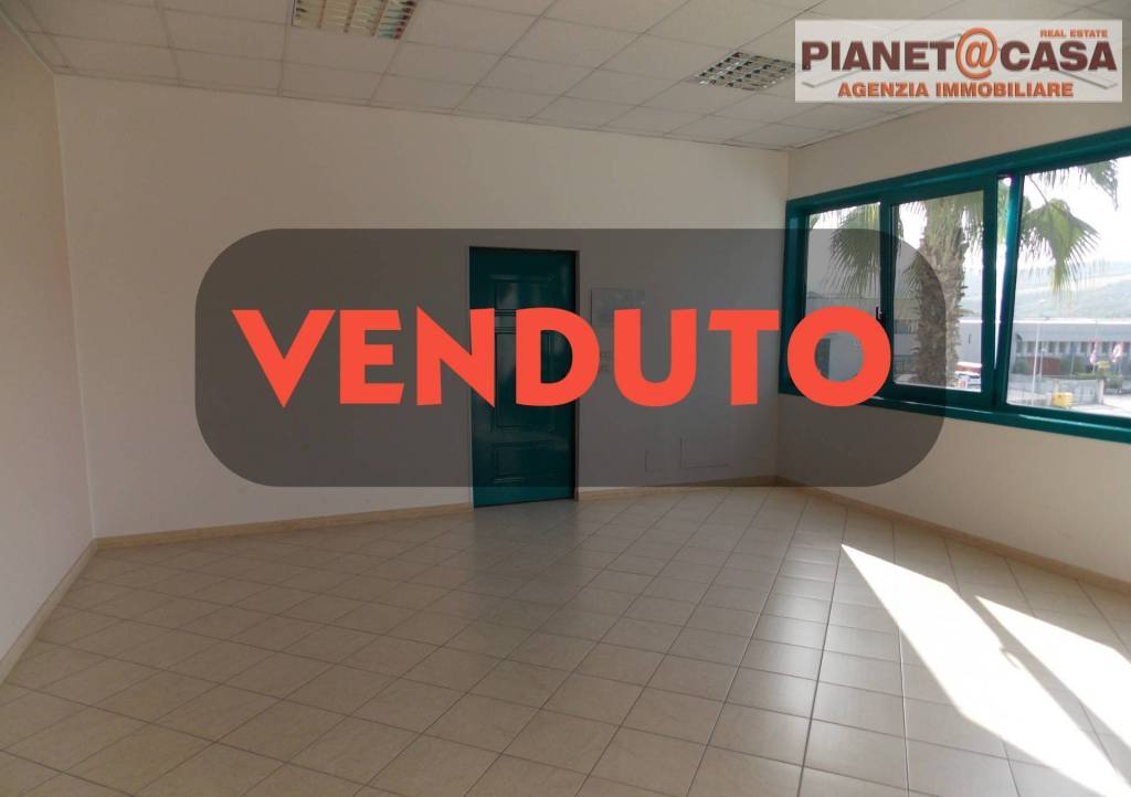negozio in vendita a Spinetoli in zona Pagliare