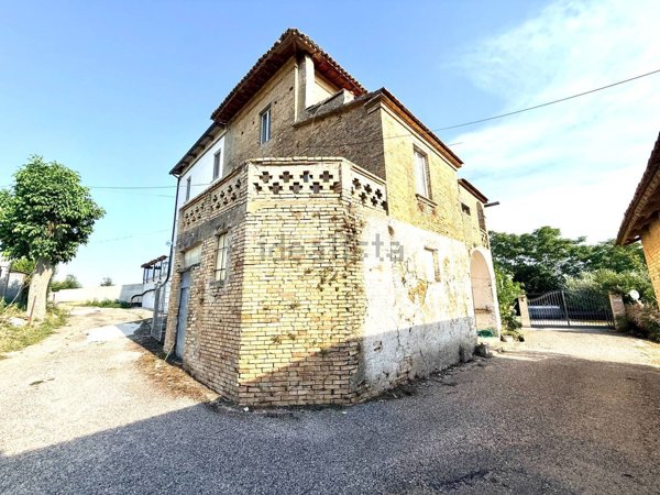 casale in vendita a Spinetoli