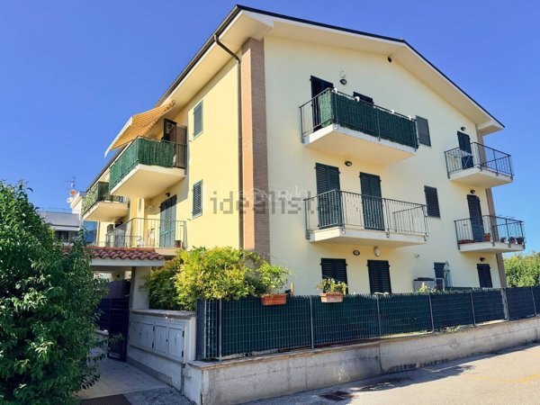 appartamento in vendita a Spinetoli in zona Pagliare