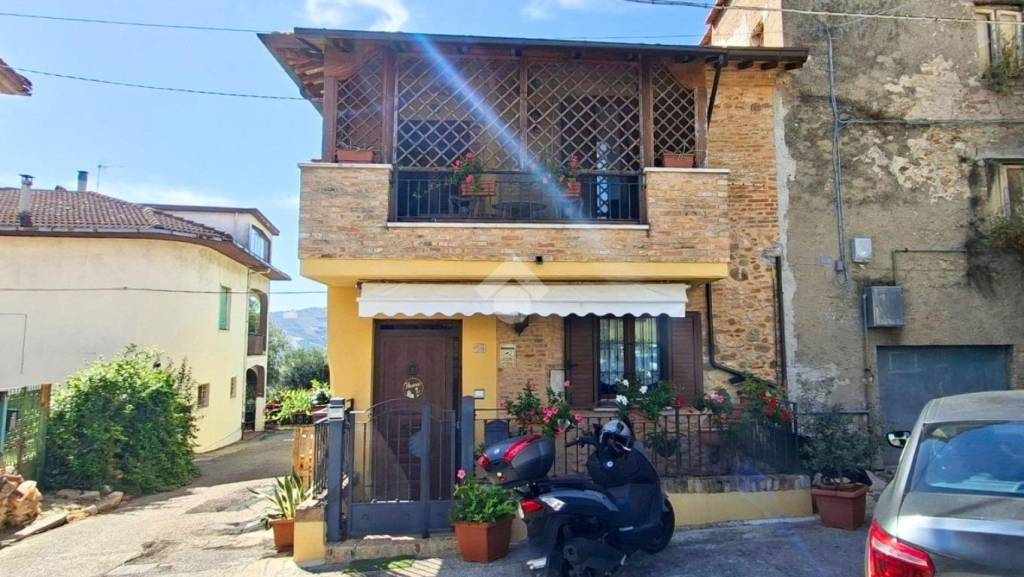 casa indipendente in vendita a Spinetoli in zona Pagliare