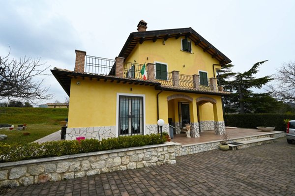 casa indipendente in vendita a Venarotta in zona Capodipiano