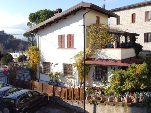 casa indipendente in vendita a Venarotta