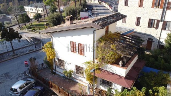 casa indipendente in vendita a Venarotta