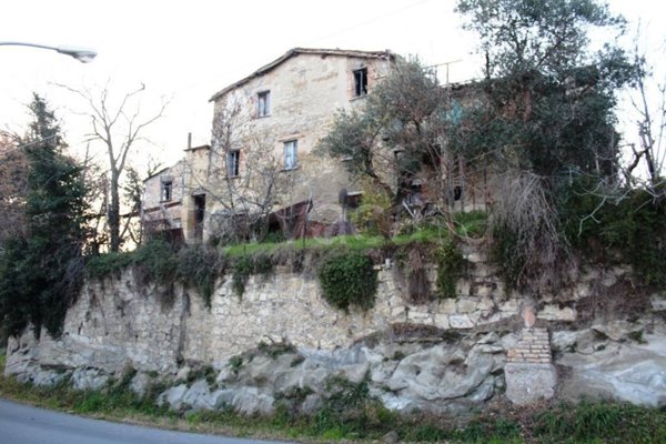 casa indipendente in vendita a Venarotta