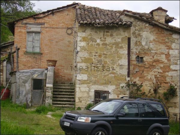 esavano in vendita a Venarotta