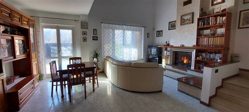 casa indipendente in vendita a Venarotta