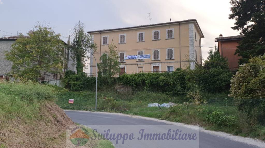 casa indipendente in vendita a Venarotta