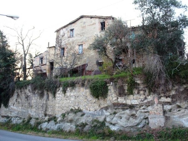 casa indipendente in vendita a Venarotta