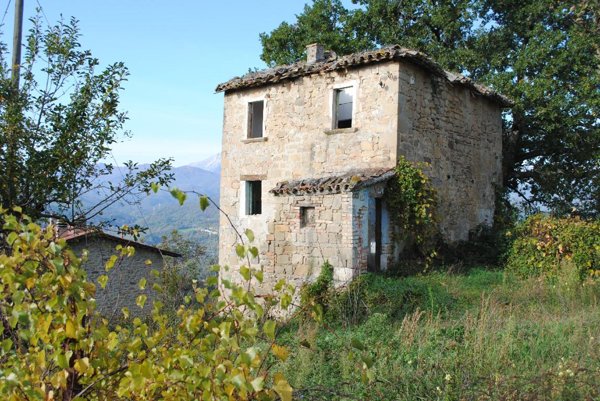casa indipendente in vendita a Venarotta in zona Gimigliano
