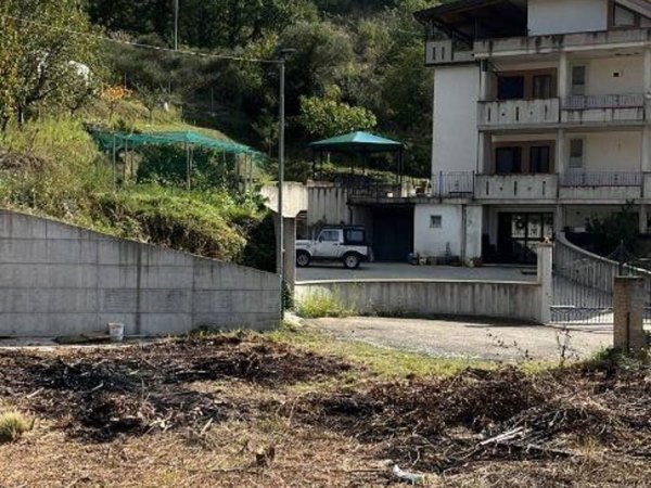 terreno edificabile in vendita a Venarotta