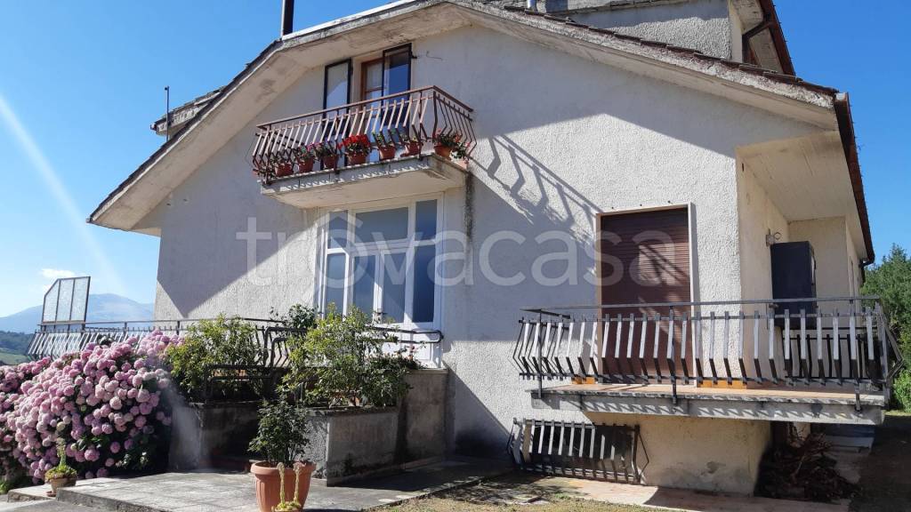 casa indipendente in vendita a Venarotta