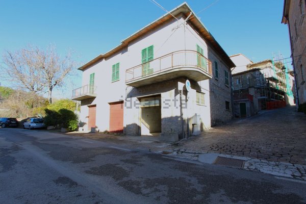 casa indipendente in vendita a Venarotta