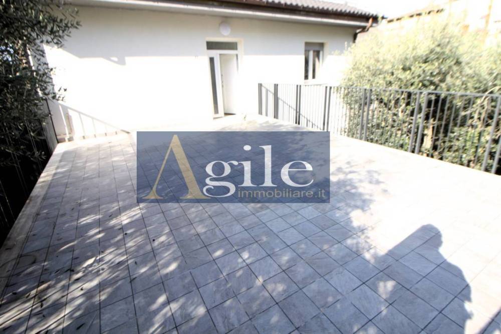 casa indipendente in vendita a Venarotta