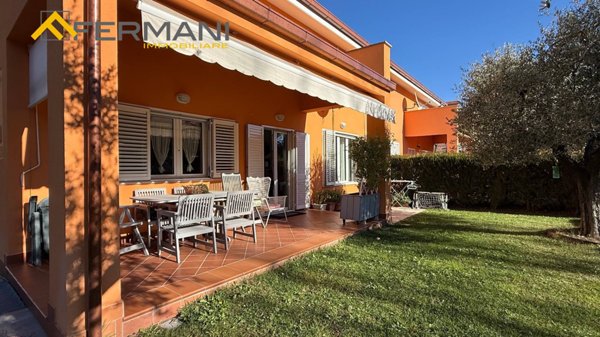 casa indipendente in vendita a Venarotta