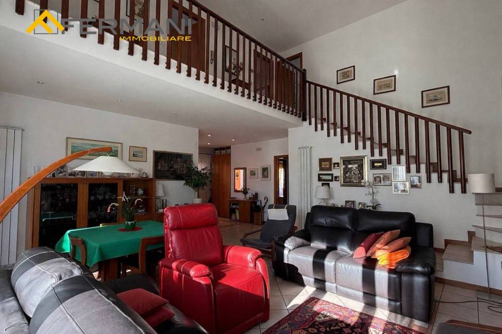 casa indipendente in vendita a Venarotta