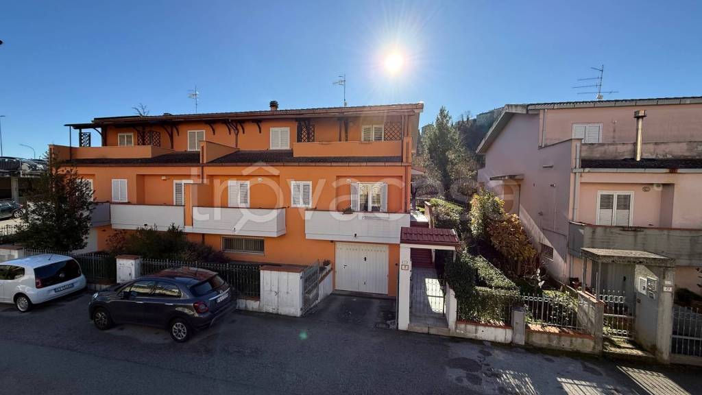 casa indipendente in vendita a Venarotta