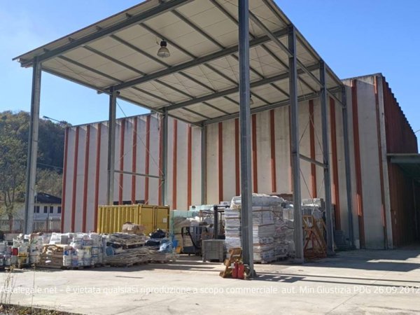 locale commerciale in vendita a Venarotta