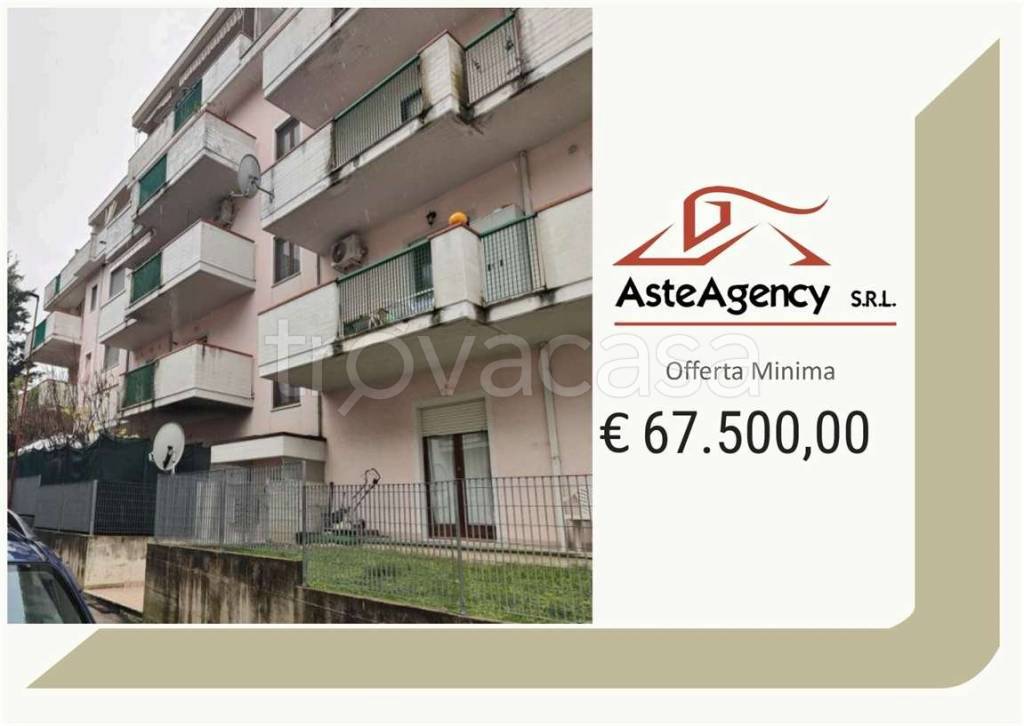 casa indipendente in vendita a Venarotta