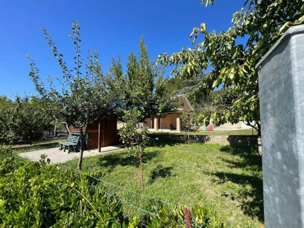 casa indipendente in vendita a Venarotta