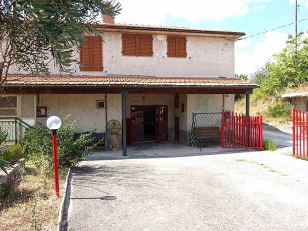 casa indipendente in vendita a Venarotta in zona Gimigliano
