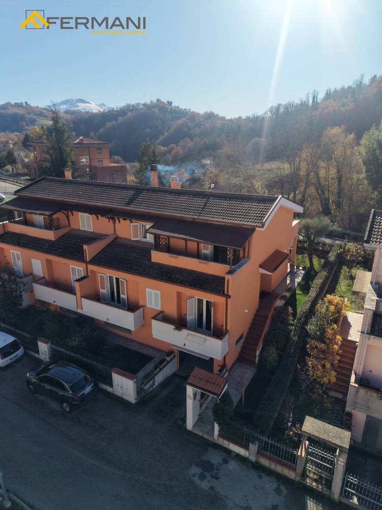 casa indipendente in vendita a Venarotta in zona Olibra