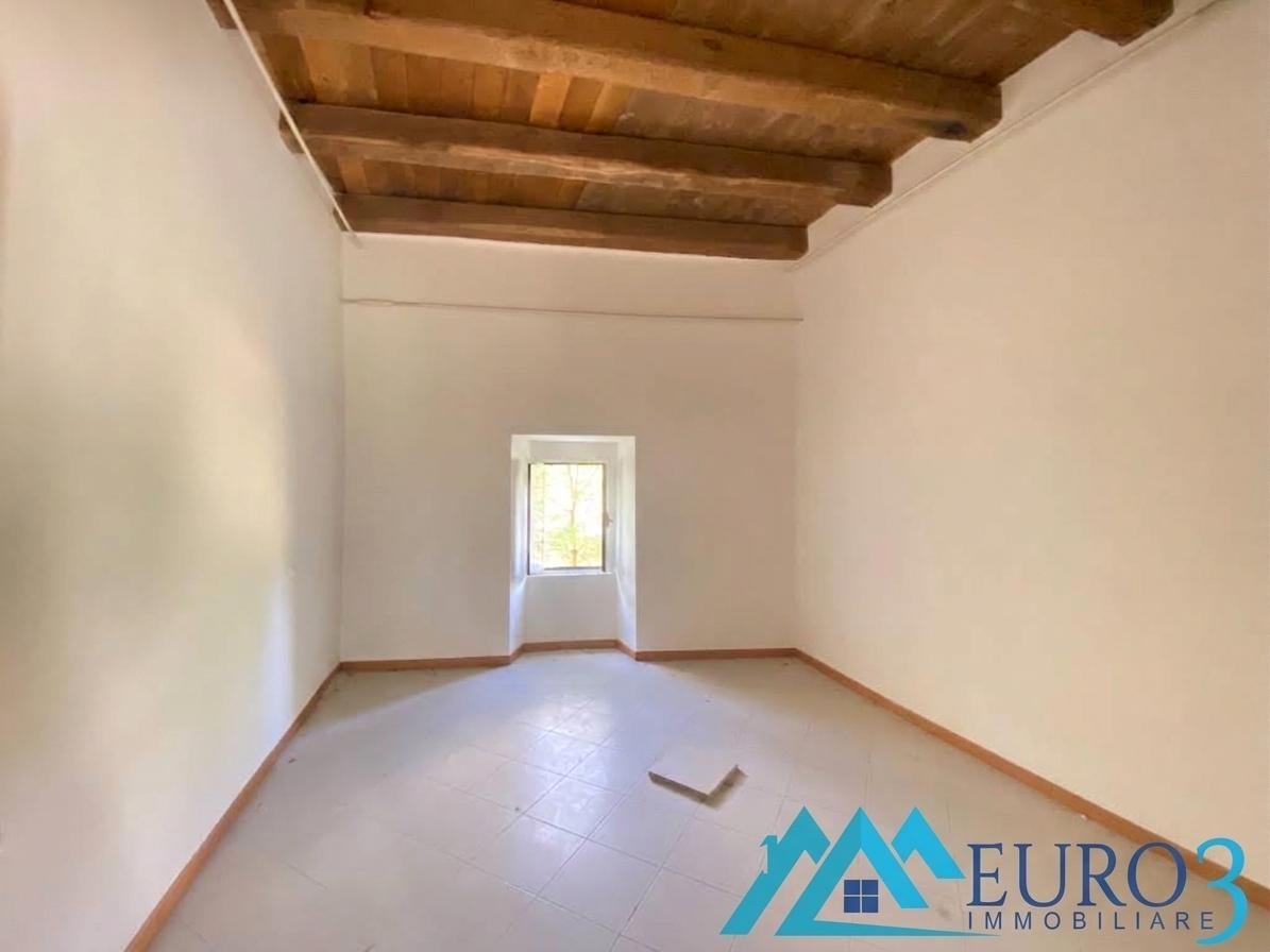 casa indipendente in vendita a Venarotta in zona Cerreto