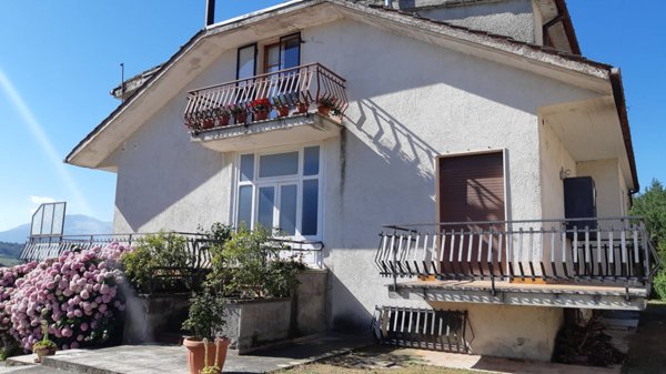 casa indipendente in vendita a Venarotta in zona Olibra