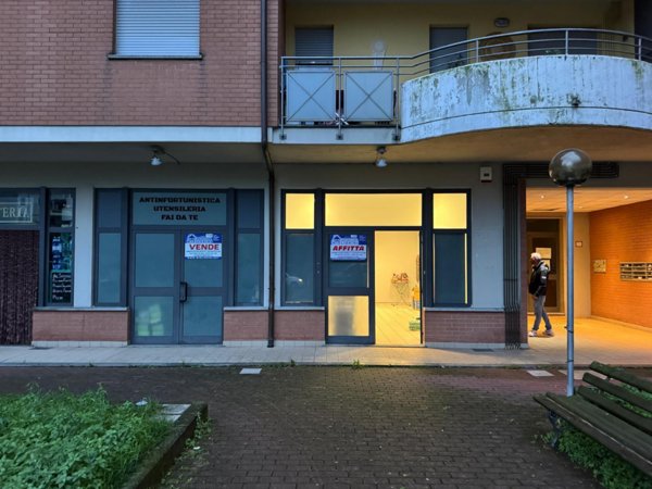 locale commerciale in vendita ad Aulla