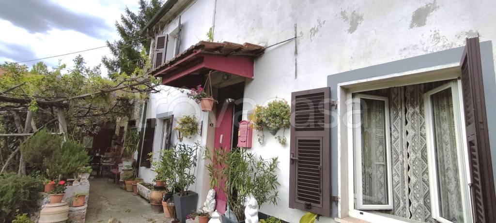 casa indipendente in vendita ad Aulla