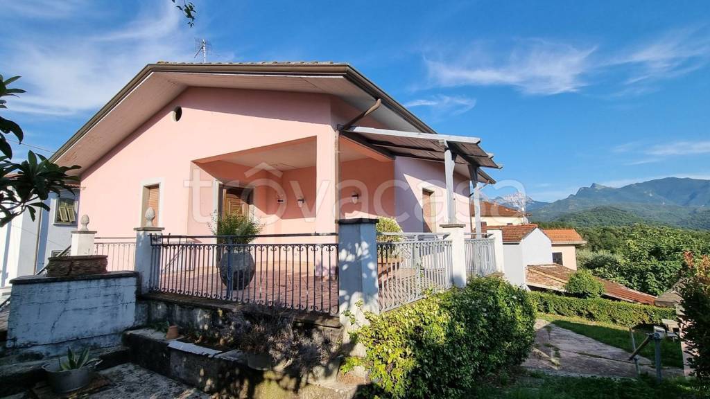 casa indipendente in vendita ad Aulla