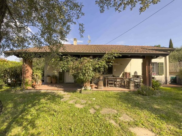 casa indipendente in vendita ad Aulla