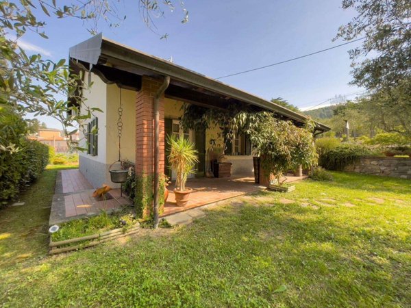 casa indipendente in vendita ad Aulla