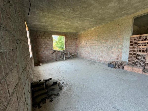 casa indipendente in vendita ad Aulla
