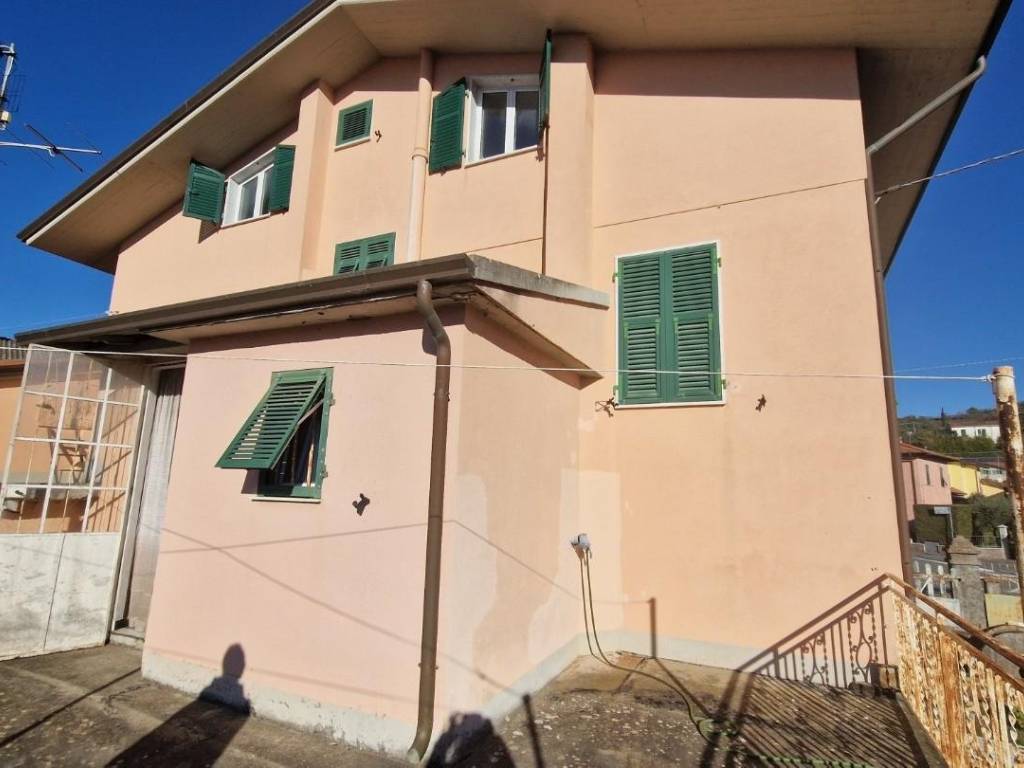 casa indipendente in vendita ad Aulla