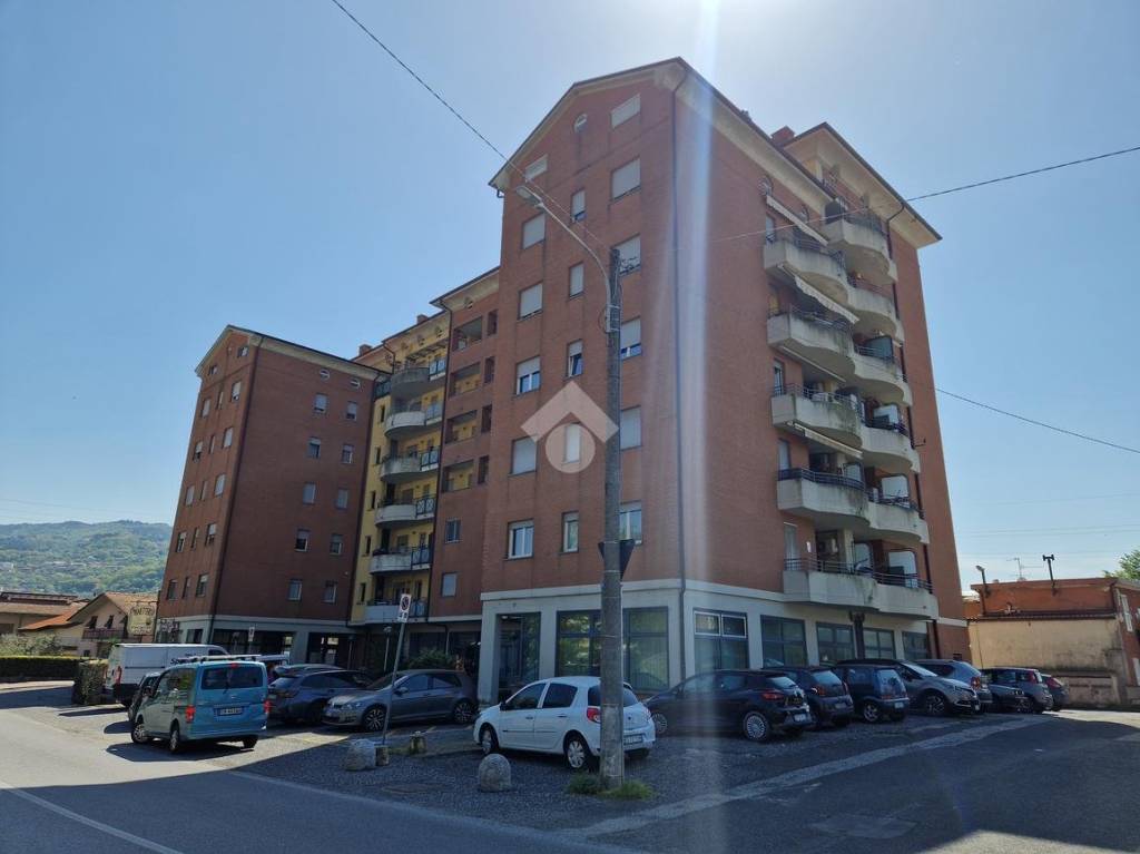 negozio in vendita ad Aulla