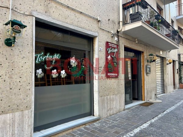 negozio in vendita ad Aulla