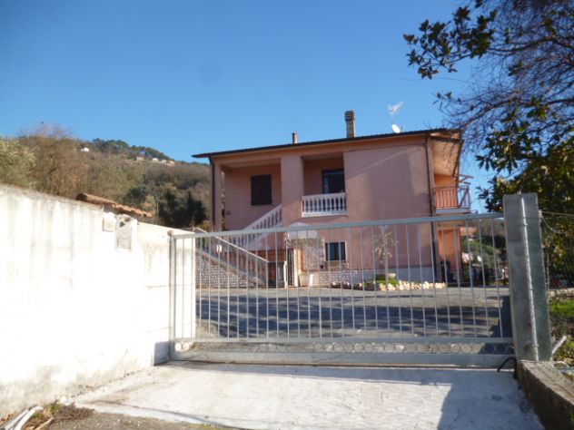 casa indipendente in vendita ad Aulla