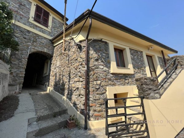casa indipendente in vendita ad Aulla