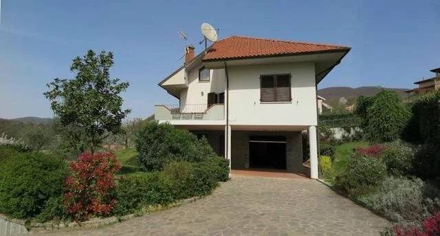 casa indipendente in vendita ad Aulla