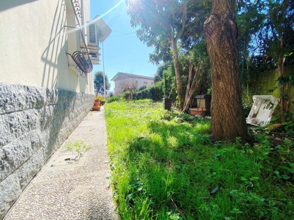 casa indipendente in vendita ad Aulla