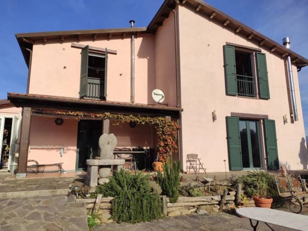 casa indipendente in vendita ad Aulla